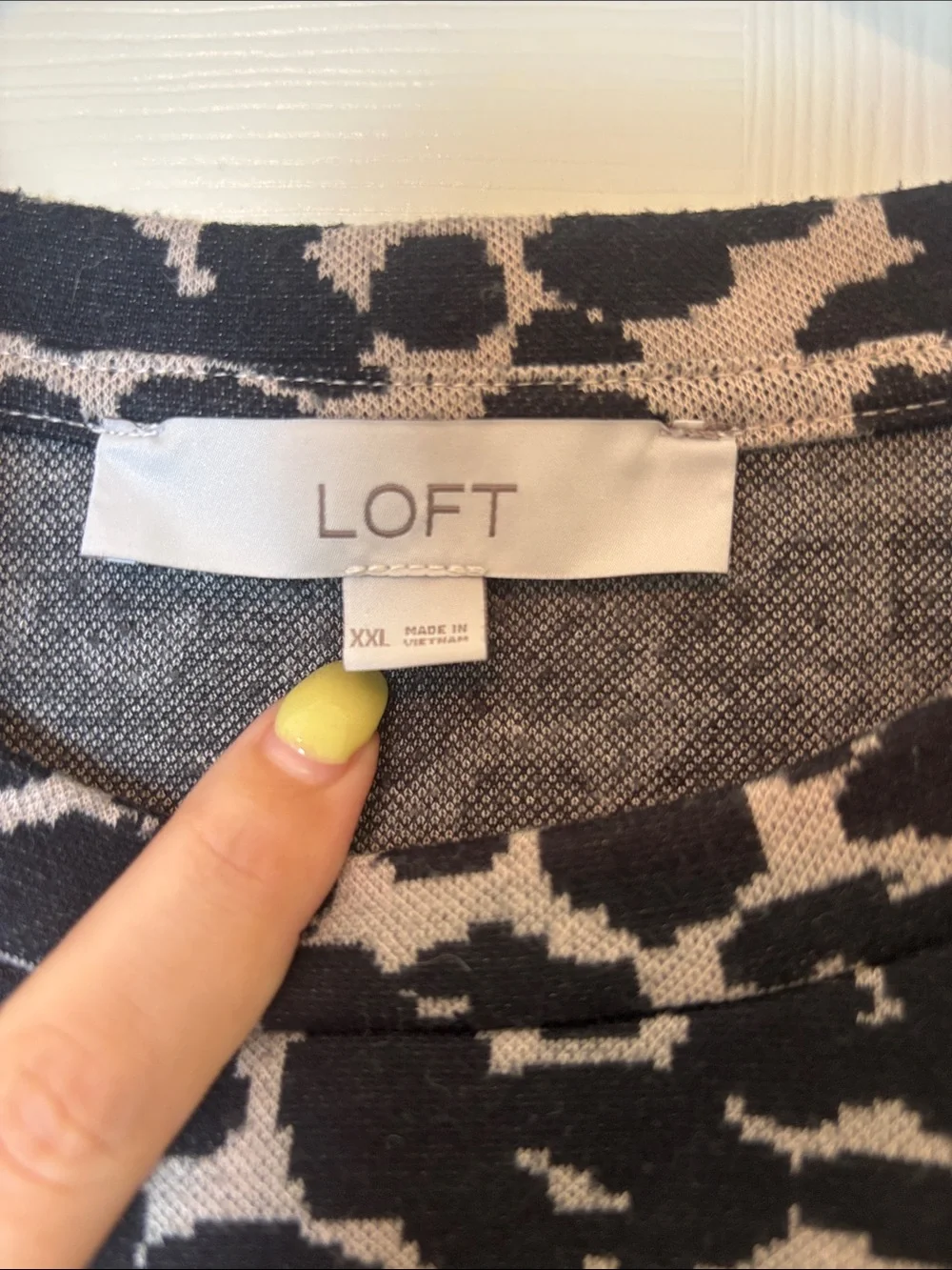 LOFT Animal Print Puff Sleeve Sweatshirt Top size XXL